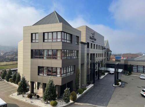 Black Tulip Hotel in Dej