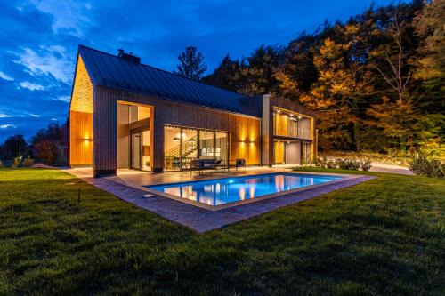 Blacksmith house - SPA, Heated outdoor pool, Kids zone