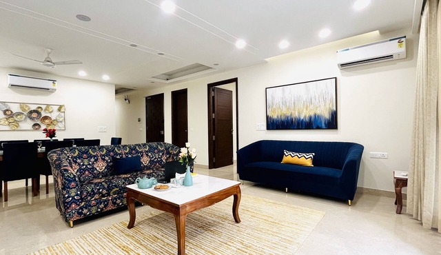 BluO Modern 3BHK MAX Saket -Lift, Parking , Balcony. in New Delhi