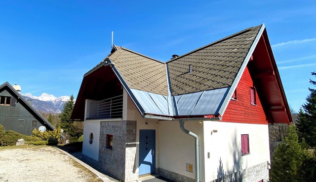 Bohinj Cozy Escape Holiday Home, just 2,8km to the lake! in Radovljica