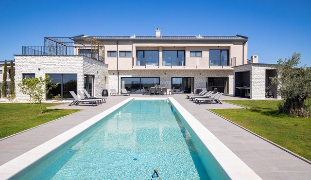 Brand-New 5-BR Villa with Pool & Sauna Retreat