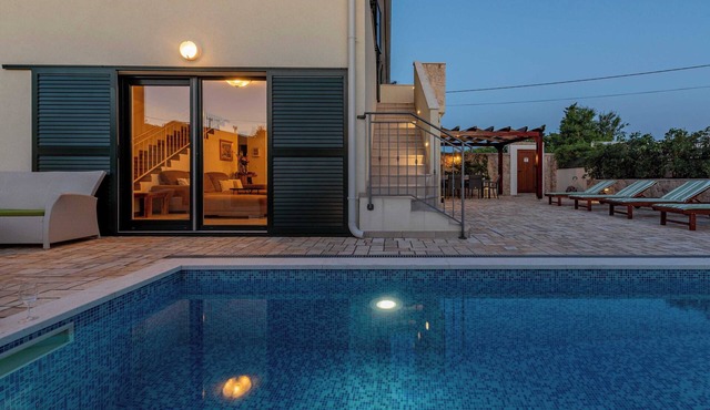 Brand new luxury villa Ivo, private pool, 3 bedrooms, table tennis, beach