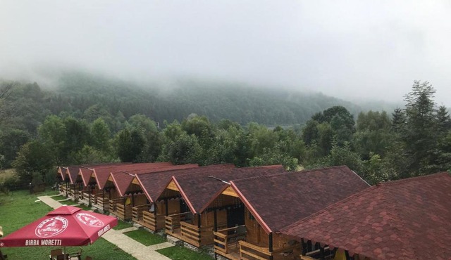 Căsuțele Doftanei in Tesila