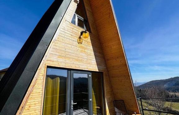 Cabana A-Frame Refugiu Montan in Băişoara