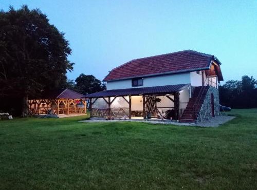Cabana Bradu Moșului in Teregova