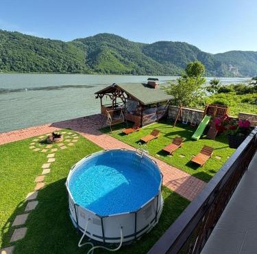 Cabana BRO Clisura Dunarii in Sichevita