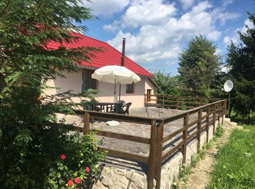 CABANA CU MESTECENI Varatec in Văratec