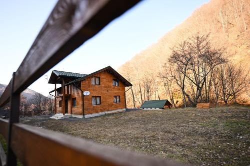 Cabana pe Vale in Marga