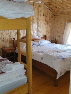 Cabana Popas in Marisel