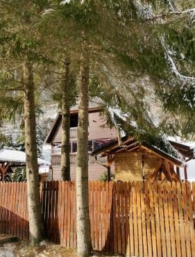 Cabana Weekend in Lunca Bradului
