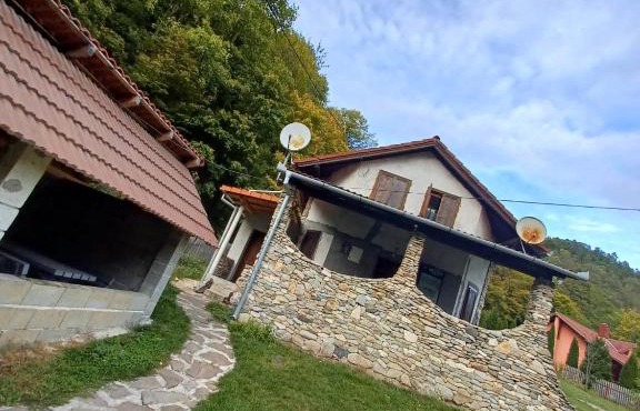 Casă de vacanţă in Pianu de Sus