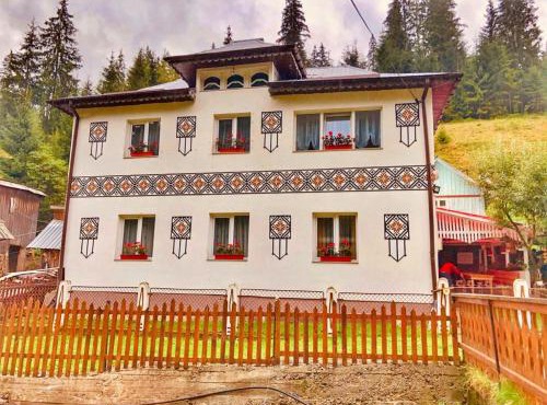 Casa Craciun Ciocanesti in Ciocăneşti