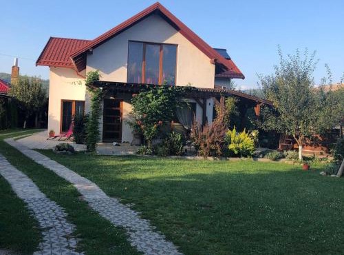 Casa Cu Lavandă in Poieni