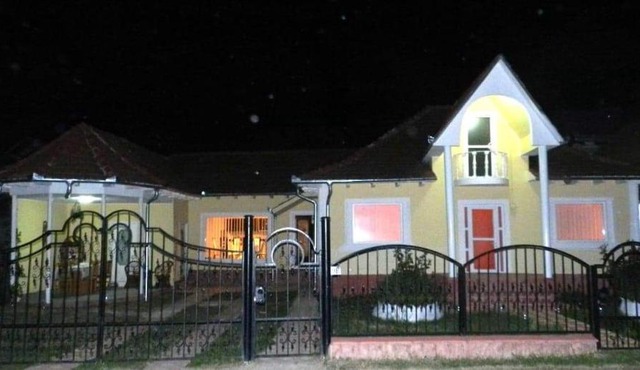 Casa Elisei in Asau