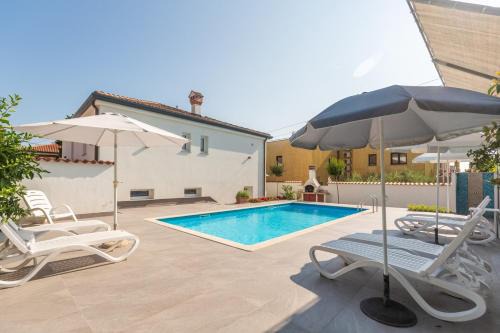 Casa Fabris with Pool in Umag