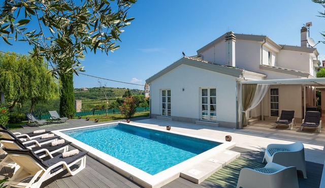 Casa Garden Contesses by Villas Guide in Buje