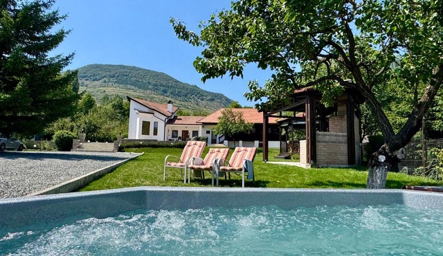 Casa Izvoarele in Valisoara