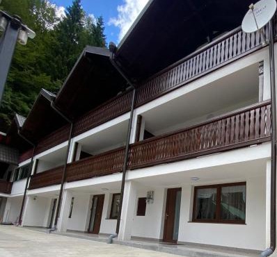 Casa Lazar in Capatanenii Pamanteni