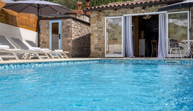 Casa Levade with private pool in Livade