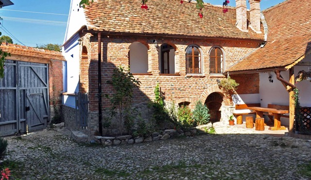 Casa Nicu - traditionelles Landhaus in Hirtendorf by Interhome in Vale