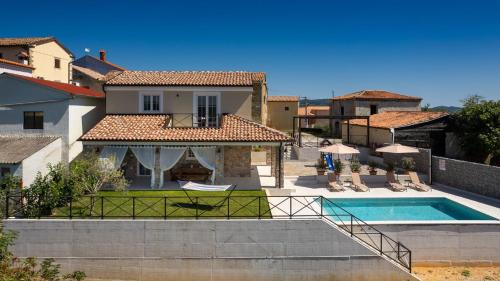 Casa Nona Anica by Villas Guide
