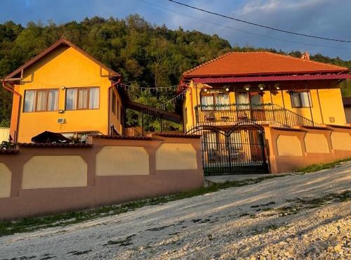 Casa Roșca in Tomsani