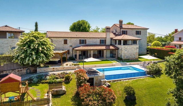 Casa Serena – Your Istrian Paradise with Pool, Jacuzzi & Playground