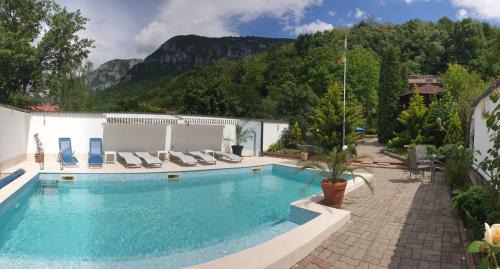 Cazare Casa Sandra in Baile Herculane