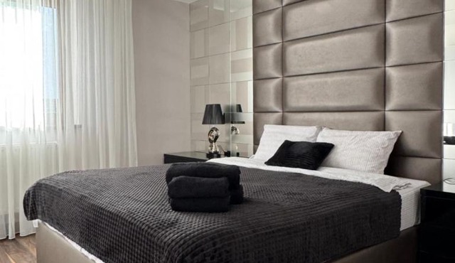 Central Luxury Apartment - Private parking - Self check in - Bujorului Residence in Craiova