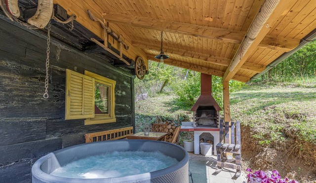 Chalet Birchwood With Hot Tub and Sauna, Breznički Hum, Croatia