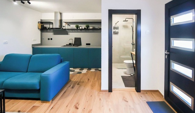 Charming 1-bedroom apartment in fabulous Osijek with WiFi, AC
