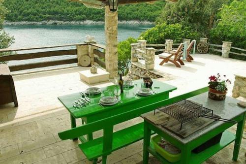Charming House Selca + BBQ in Selca