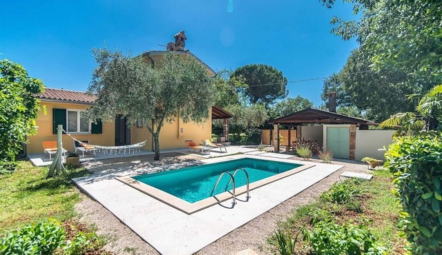Charming Traditional Istrian Villa with Private Pool in a Peaceful and Tranquil Setting !.