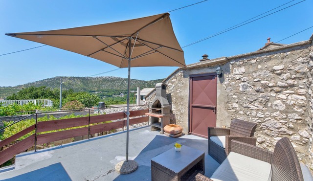 Charming vacation apartment with terrace & barbecue in quiet surroundings