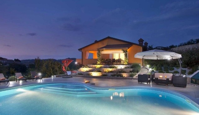 Charming Villa Diora with a swimming pool and wellness area