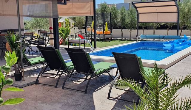 Charming Villa Fides with private pool, garden and view.