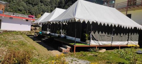 Chopta Rock Hill Camp in Chopta