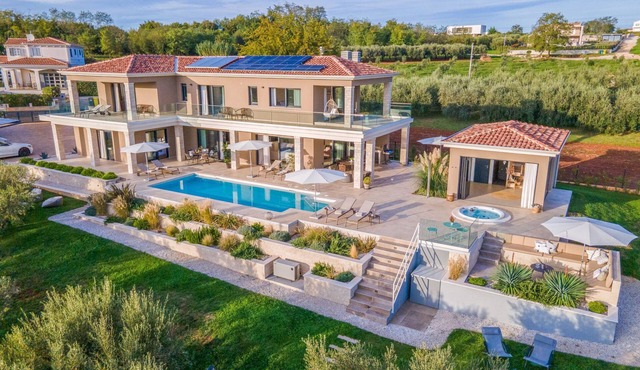 Christall by Interhome in Poreč/Kaštelir