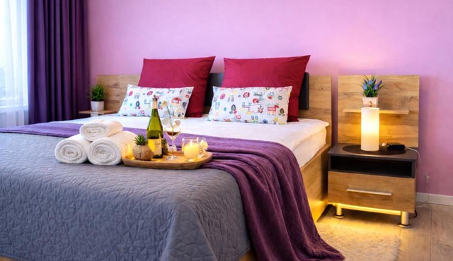 Cloud Sunrise Spacious & King Beds & Free Private Parking in Timisoara