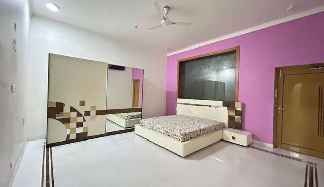 Comfy, spacious flat in Bodh Gaya