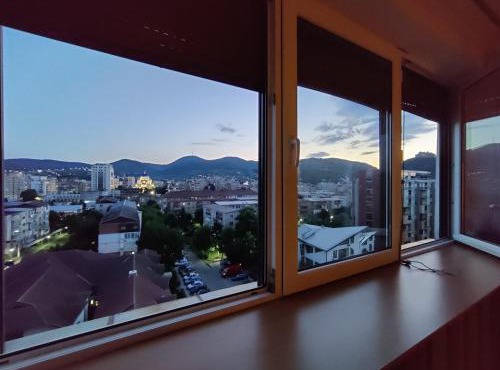 Cosy 2-bedroom apartment with an amazing panorama in Deva