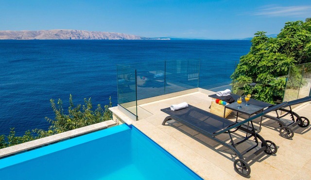 Cosy apartment for 2 guests with WIFI, pool, A/C, TV, terrace and pets allowed