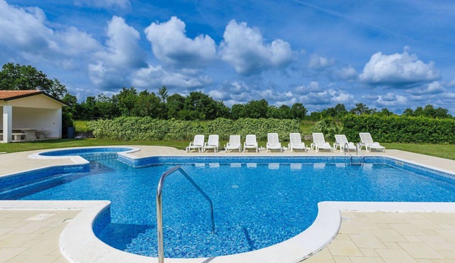 Cosy apartment for 4 guests with pool, A/C, WIFI, TV and terrace