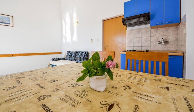Cosy apartment for 4 guests with A/C, WIFI, TV and terrace