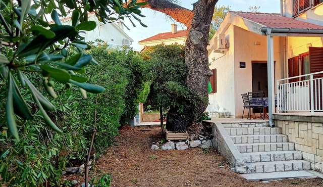 Cosy Apartment Rino , only 30m from the sea, island Pag in Košljun