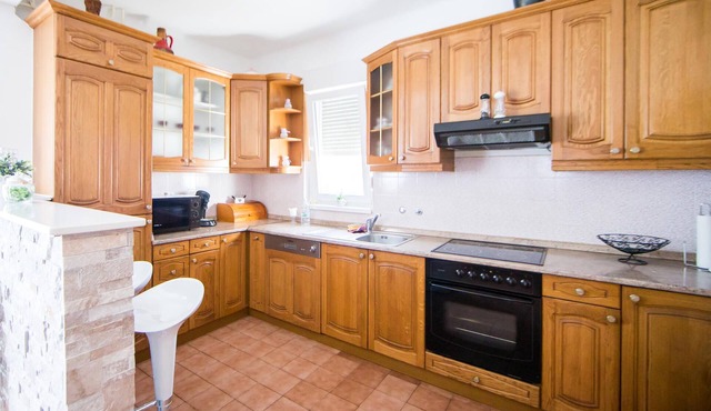 Cosy holiday home with pool for a great holiday.