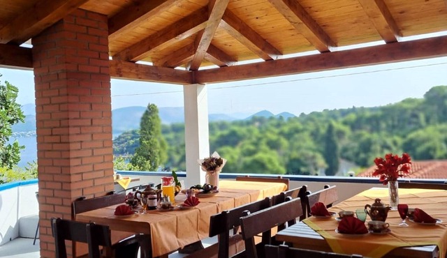 Cosy Villa in Kolocep with Garden