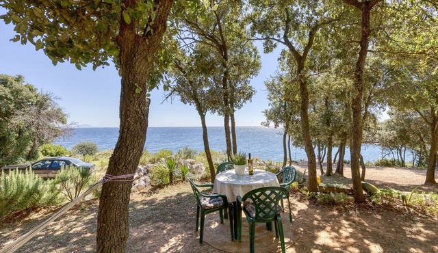 Cottage on the Kavran Beach in Kavran