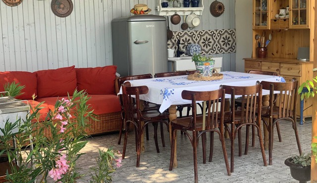 Country Cottage - cosy, chill and romantic spaces in and out perfect for couples in Răhău