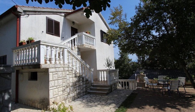 Cozy apartment Darko, ideal for 2 persons, only 200 m from the sea